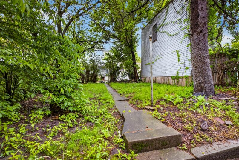 1238 Superior Ave — photo 5