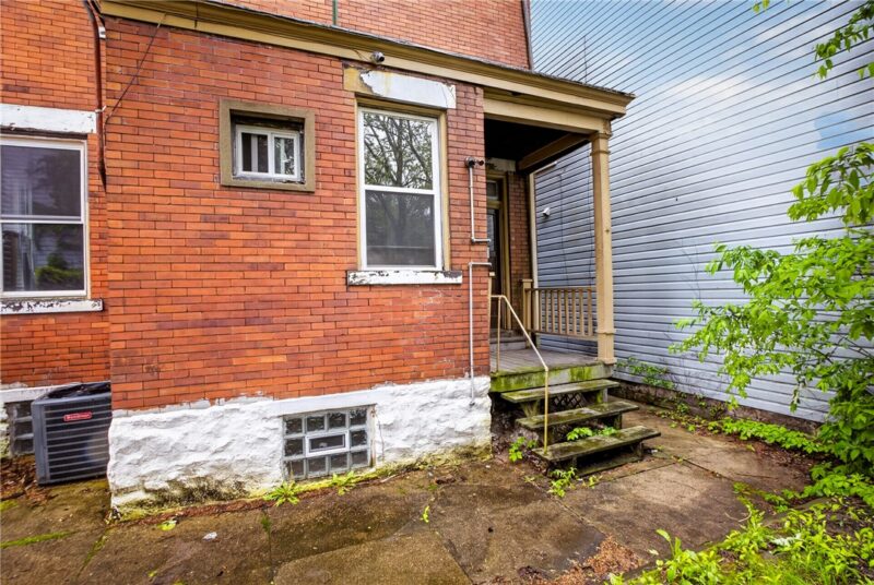 1238 Superior Ave — photo 6