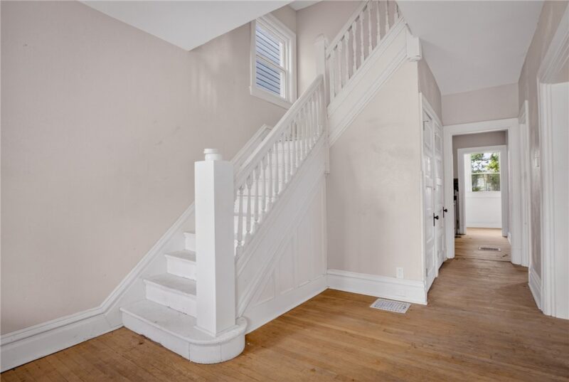 1238 Superior Ave — photo 8