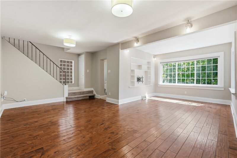 5443 Wellesley Ave — photo 3
