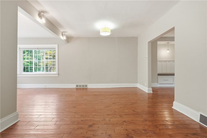 5443 Wellesley Ave — photo 5
