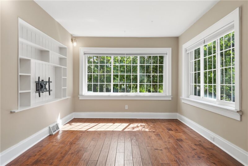 5443 Wellesley Ave — photo 8