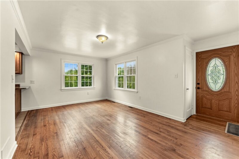 973 Blackhawk Road — photo 3