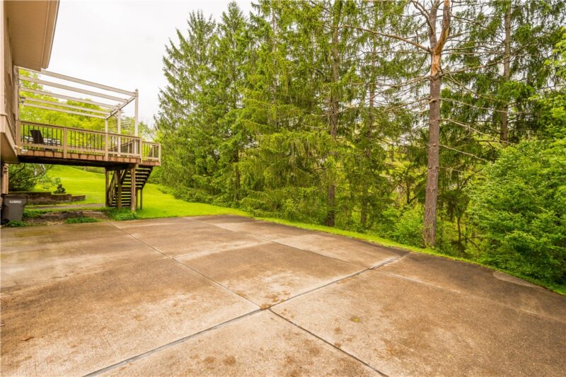 1693 Hathaway Ln — photo 8