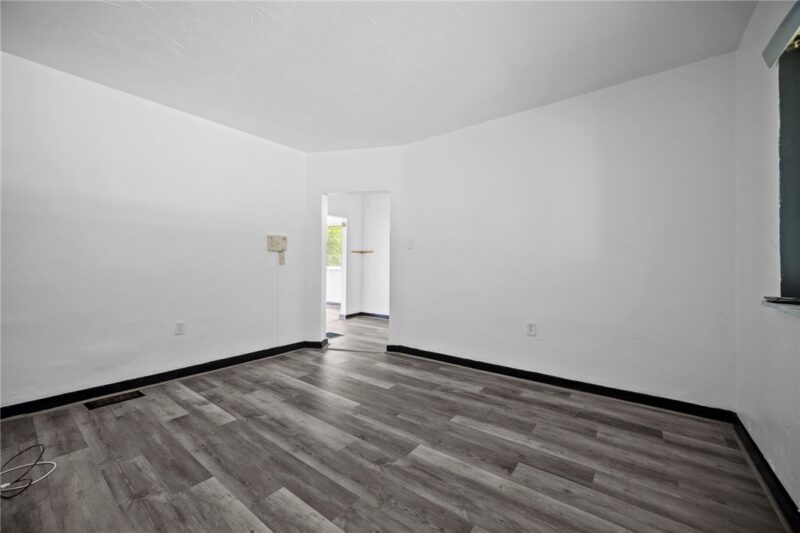 228 Winston — photo 7