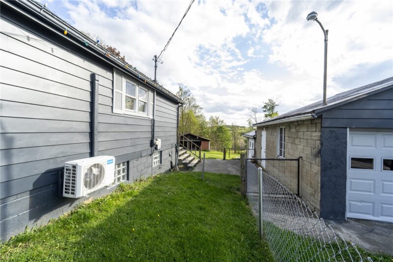 3872 Route 31 — photo 4
