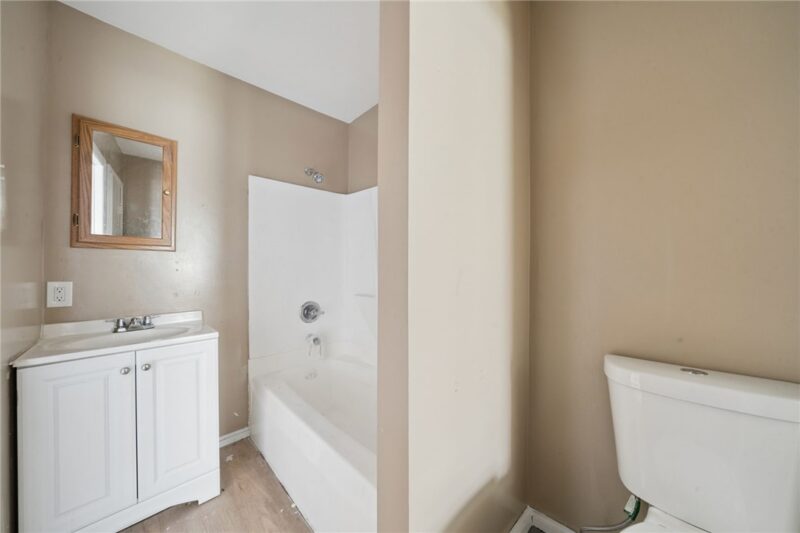 814 Lillian Street — photo 8