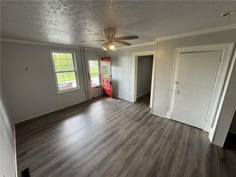 238 Park Rd — photo 2