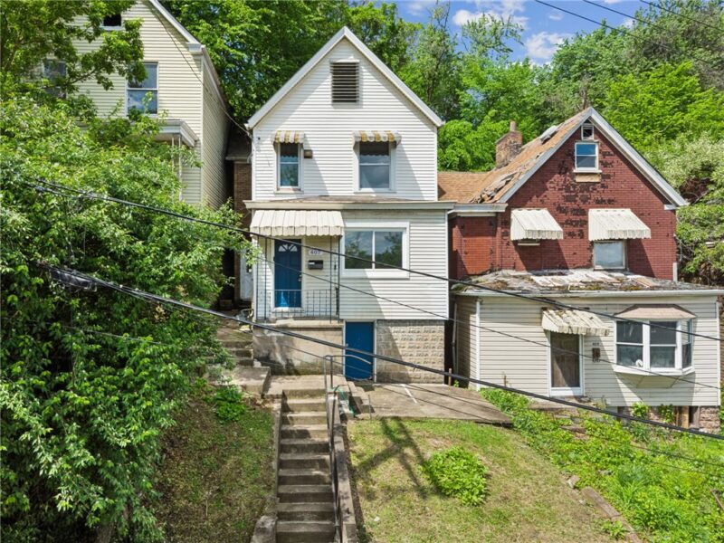 407 Alexander Street