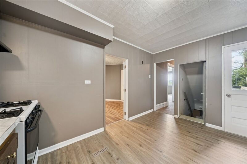 407 Alexander Street — photo 5