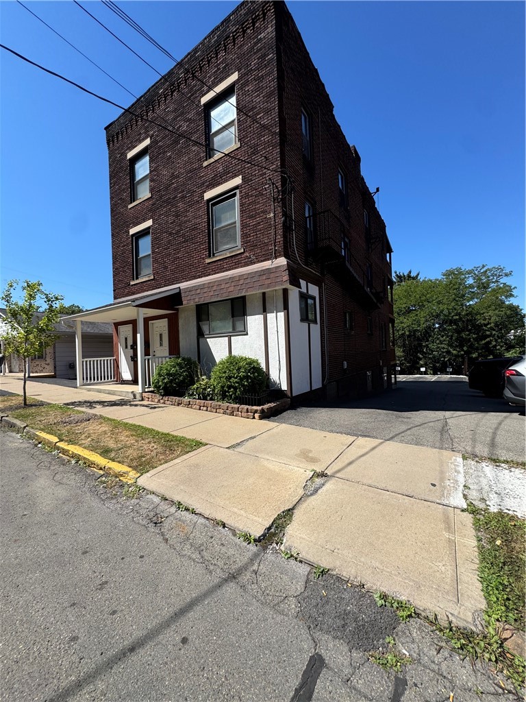228 S Washington St 226 — photo 2
