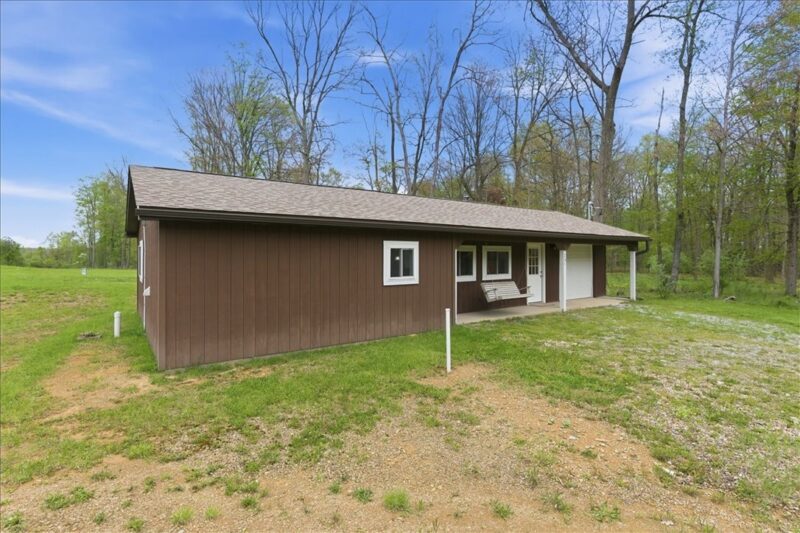 261 Hilltop Acres — photo 3