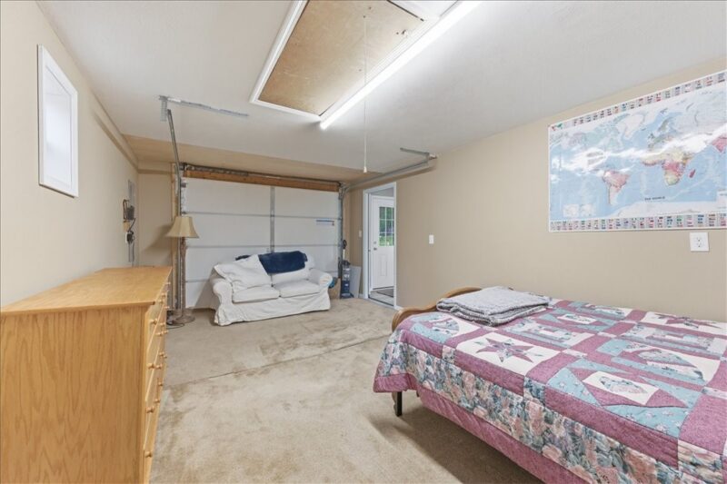 261 Hilltop Acres — photo 8