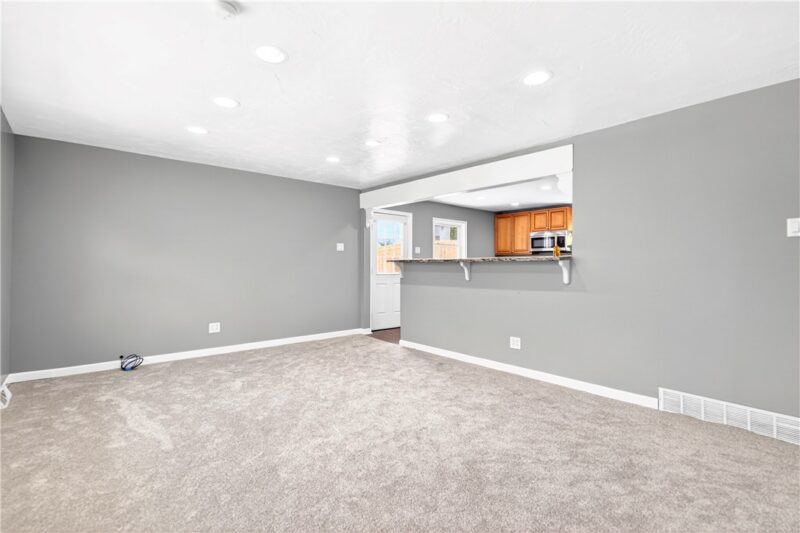 1590 Grange Road — photo 4