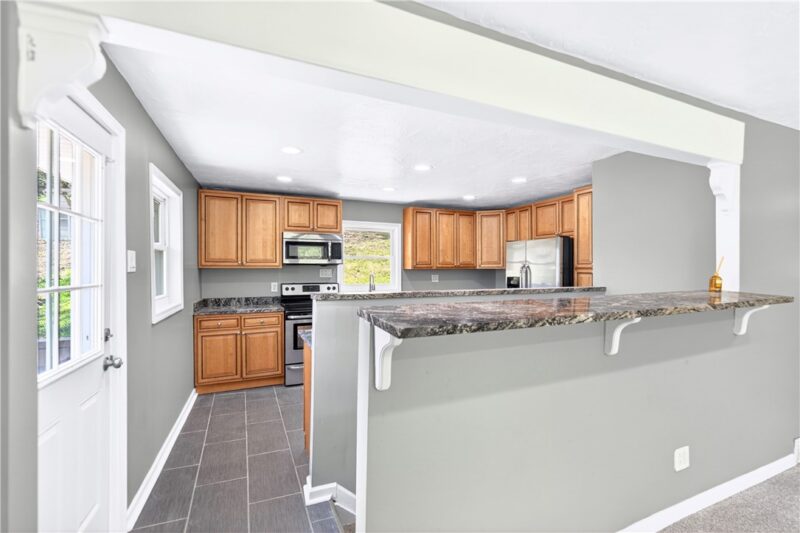 1590 Grange Road — photo 8