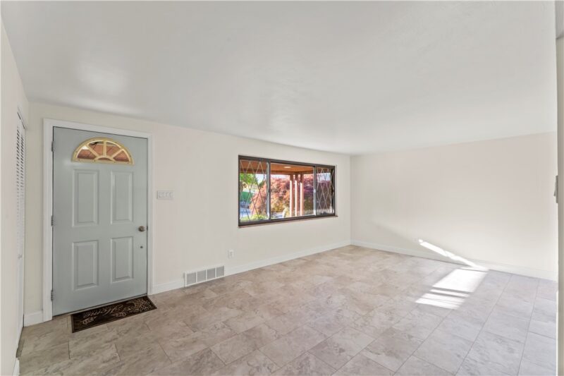 115 Bost Dr — photo 8