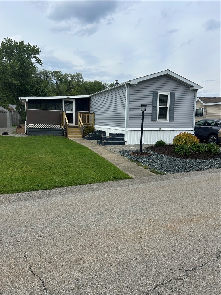 28 Hilltop Dr — photo 2