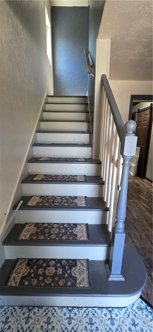 1616 Fawcett Ave — photo 2
