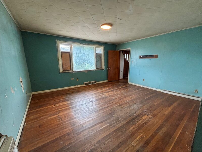424 Main St — photo 4