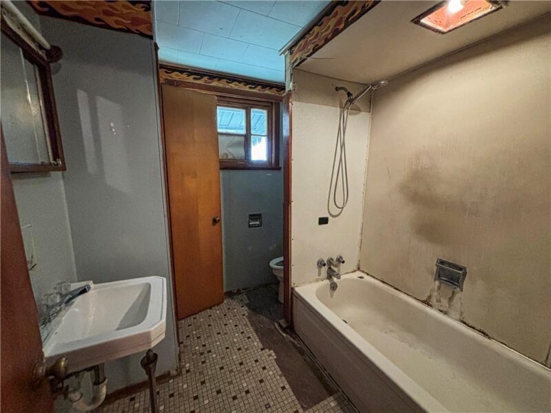 424 Main St — photo 7