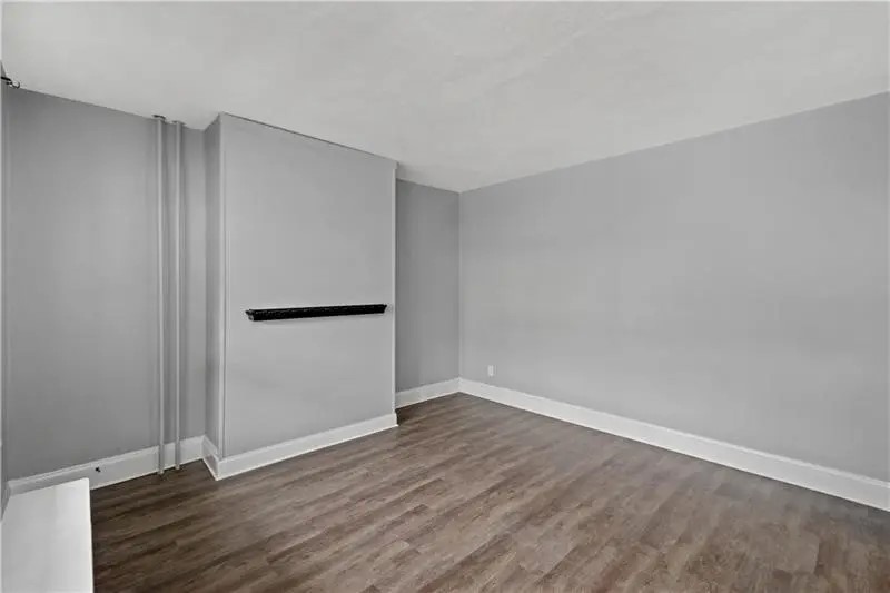 839 Railroad St — photo 5