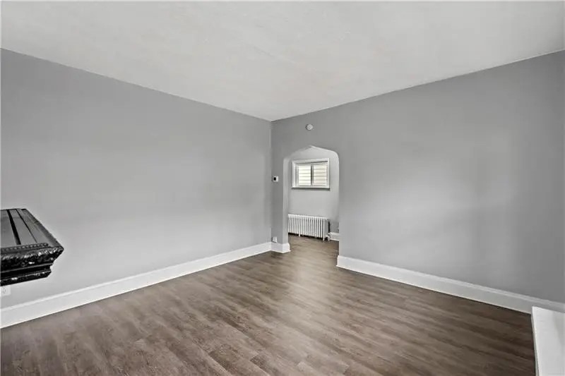 839 Railroad St — photo 7