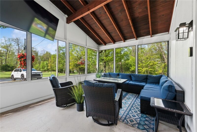 135 Tanager Drive — photo 3