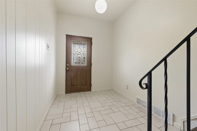 127 Kathleen Street — photo 3