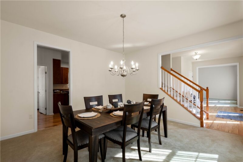 2076 Majestic Dr — photo 3