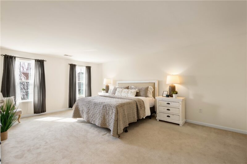 2076 Majestic Dr — photo 4