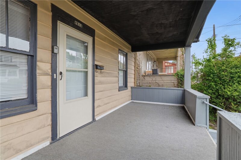 2812 Jenny Lind Street — photo 3