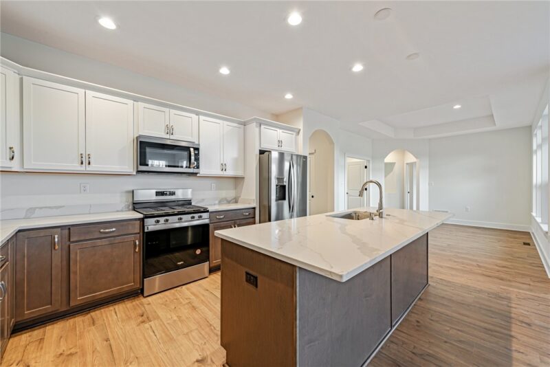 4266 Hawthorn Drive — photo 8