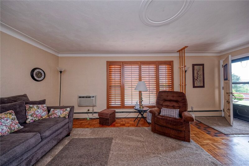253 Willow Dr — photo 3