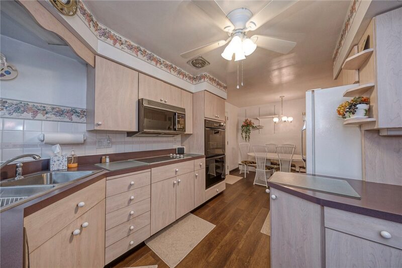 253 Willow Dr — photo 6