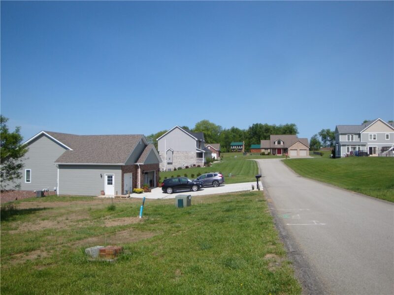 793 Victoria Way — photo 2
