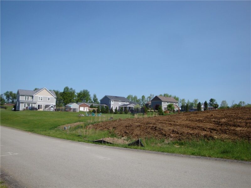 793 Victoria Way — photo 3
