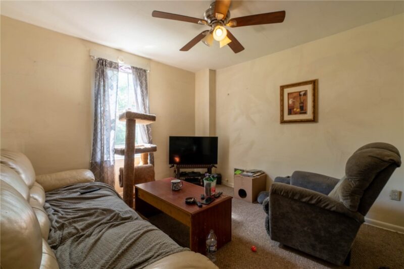 307 N 6th St — photo 4