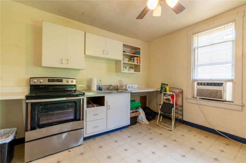 307 N 6th St — photo 8