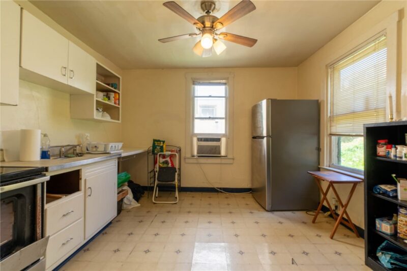 307 N 6th St — photo 7