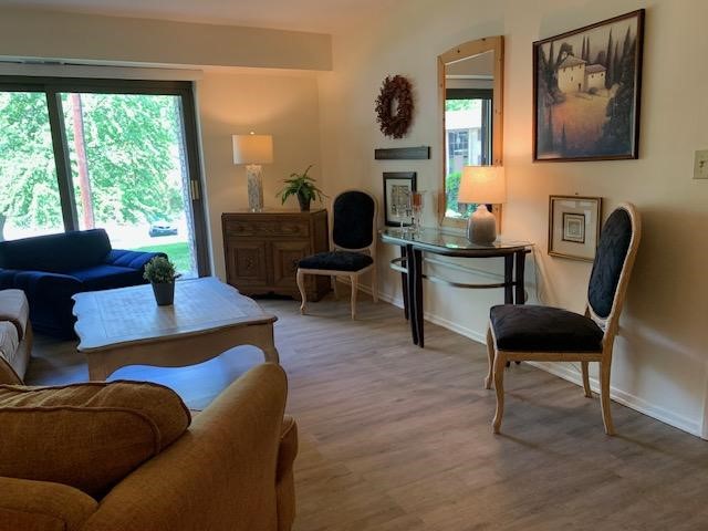 1014 Sanlin Dr — photo 4