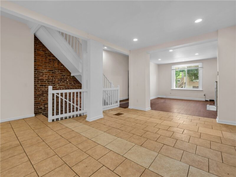 340 Ophelia St — photo 8