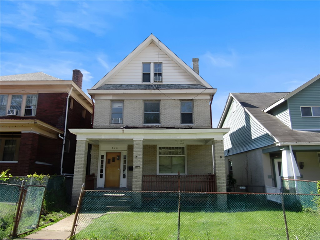 230 Mckinley St — photo 1