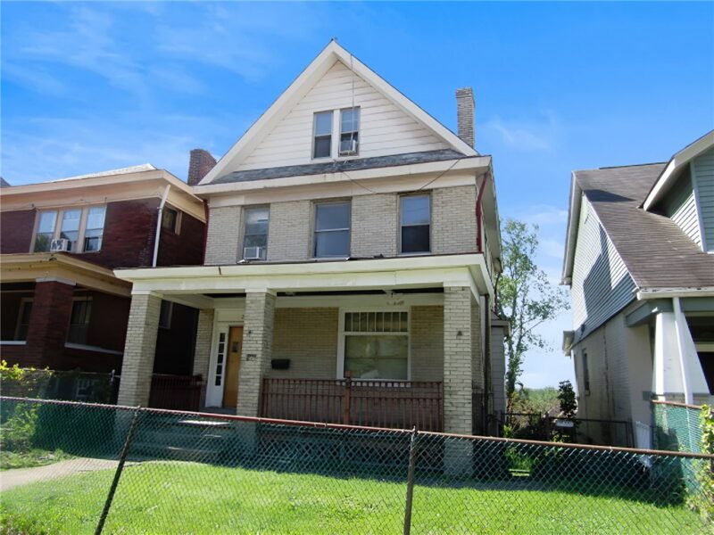 230 Mckinley St — photo 3