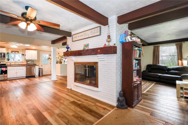 285 Poole Rd — photo 8