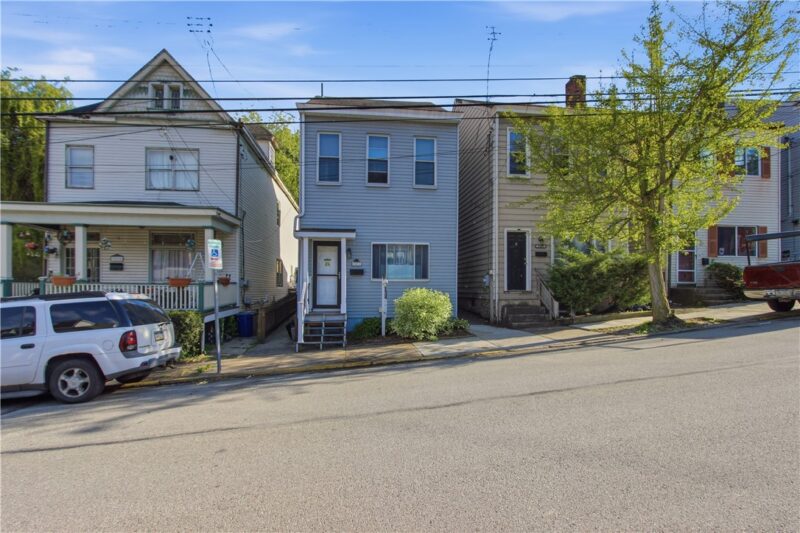 2422 Salisbury Street — photo 2