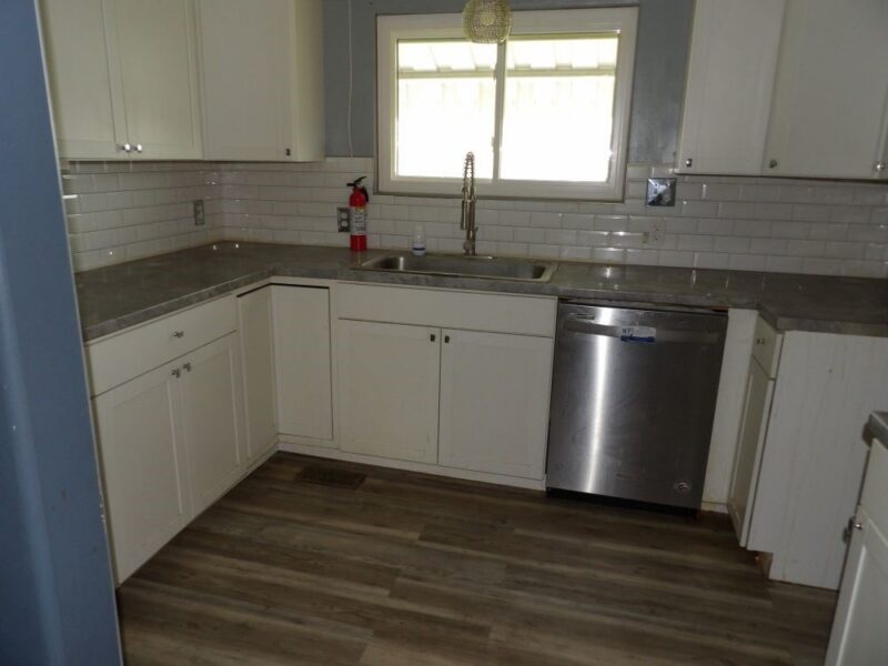 808 Grand Ave — photo 2
