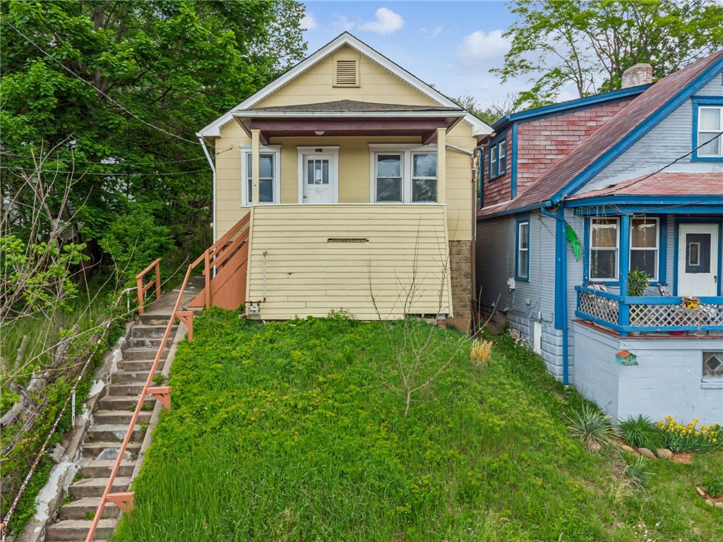 907 Vermont Avenue — photo 1