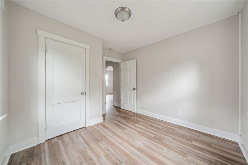 907 Vermont Avenue — photo 8
