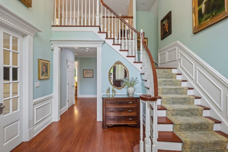 2208 S Villa DRIVE — photo 3