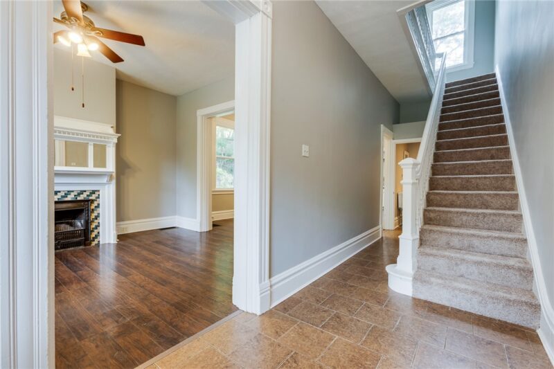 213 W Burgess St — photo 4